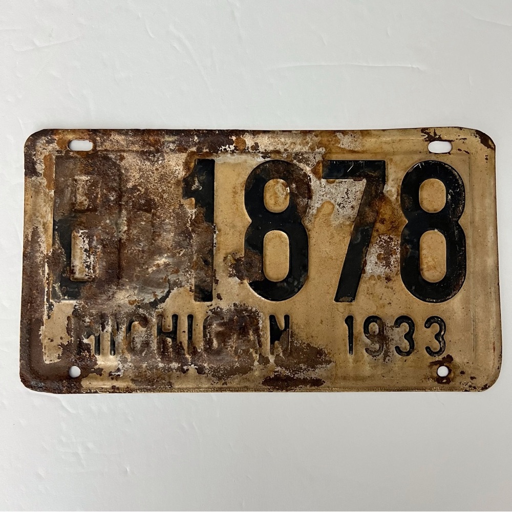 Vintage Michigan 1933 Vehicle License Plate Metal
